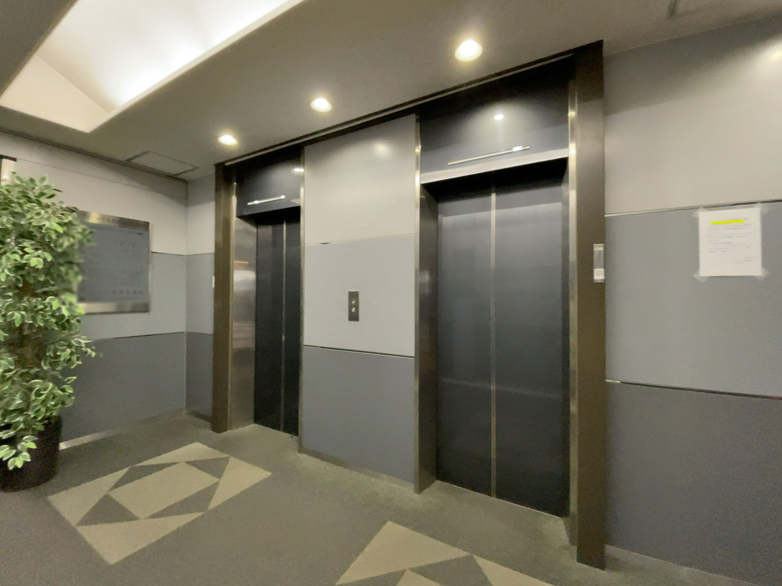 エレベーター(2基)