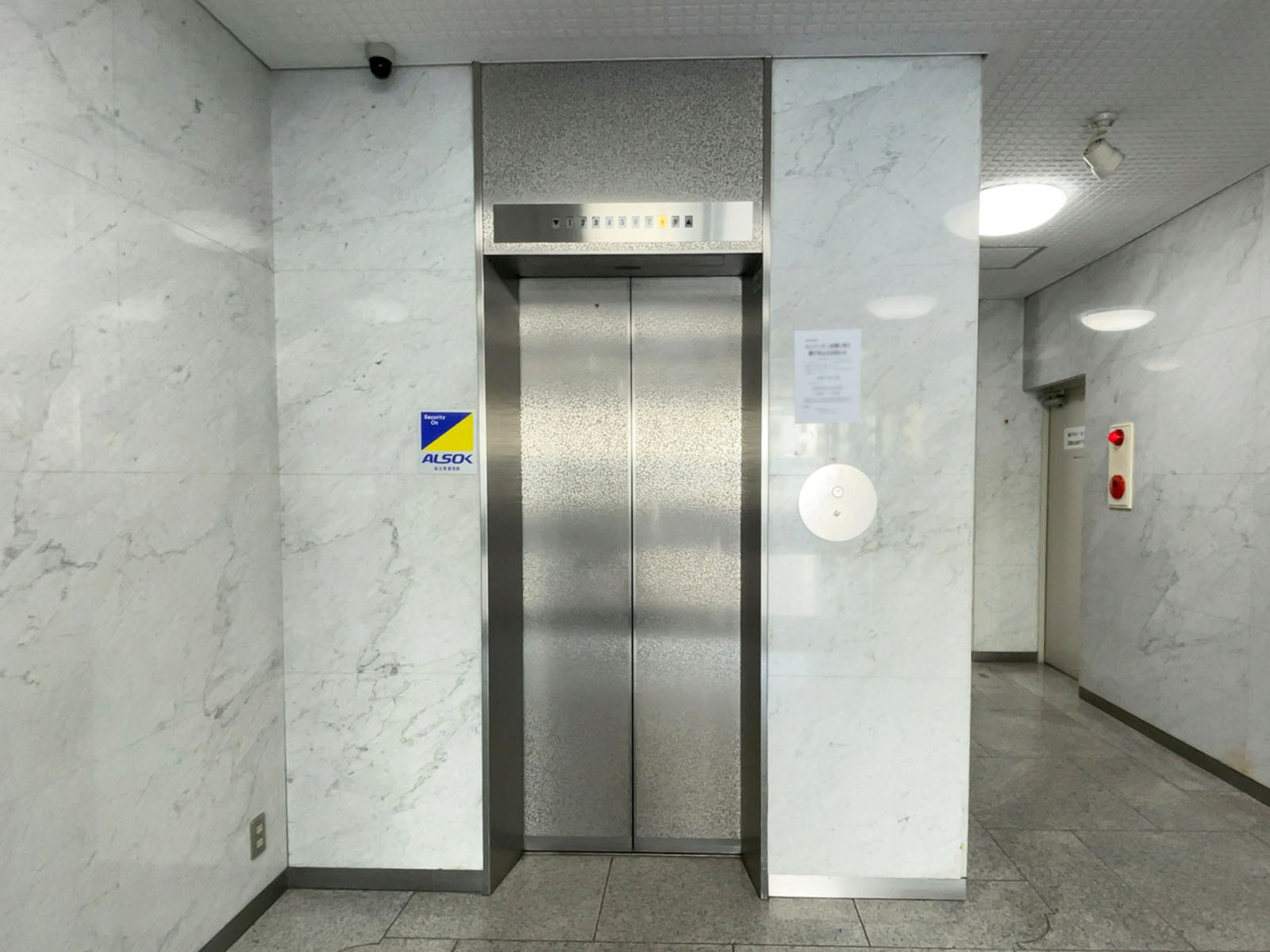 エレベーター