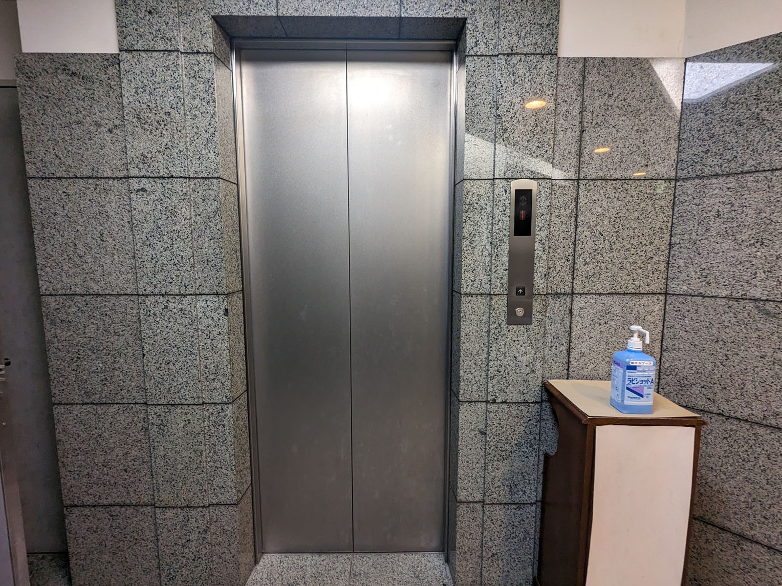エレベーター