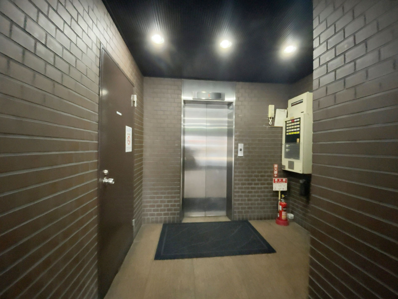 エレベーター(1基)