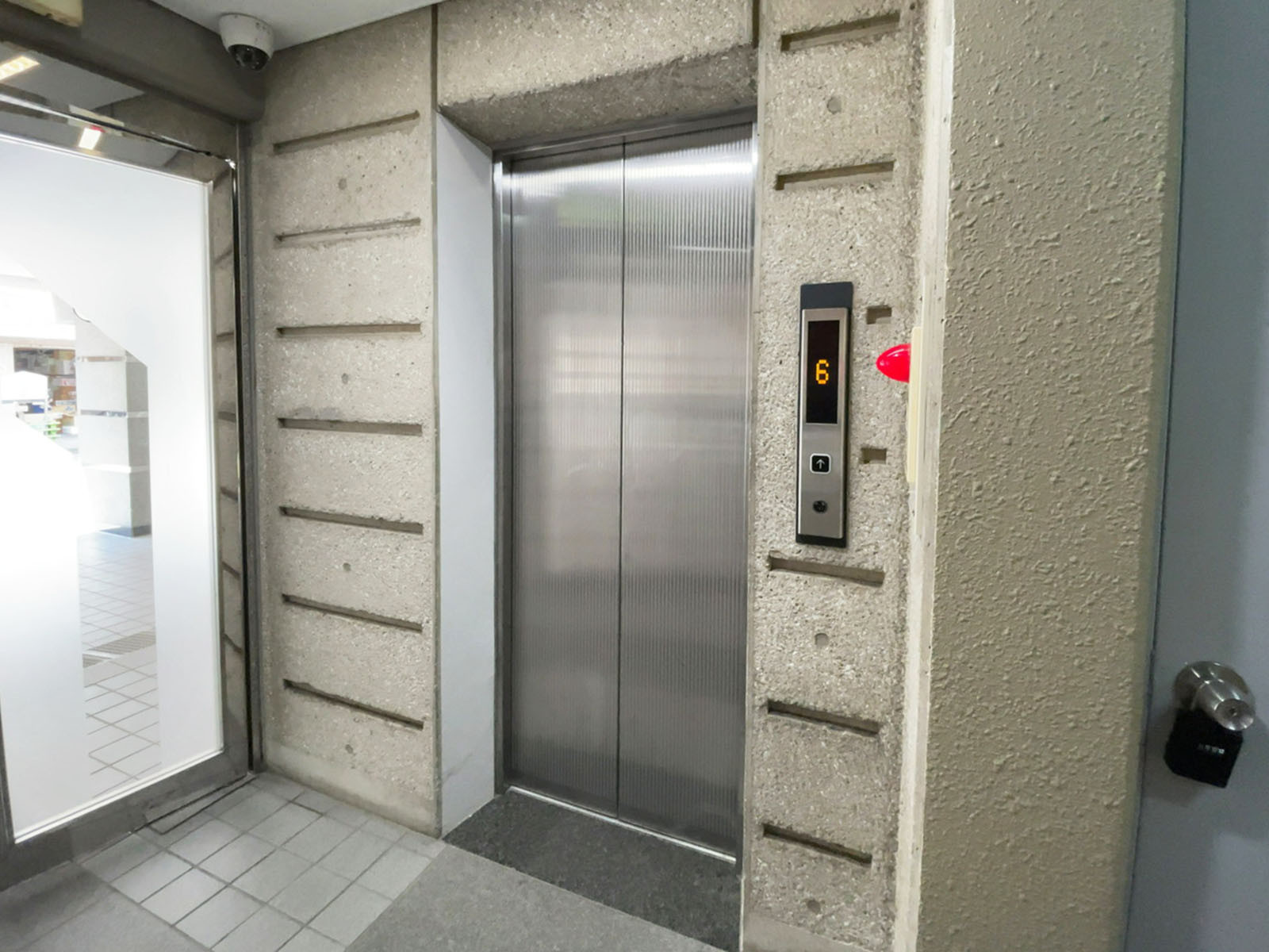 エレベーター