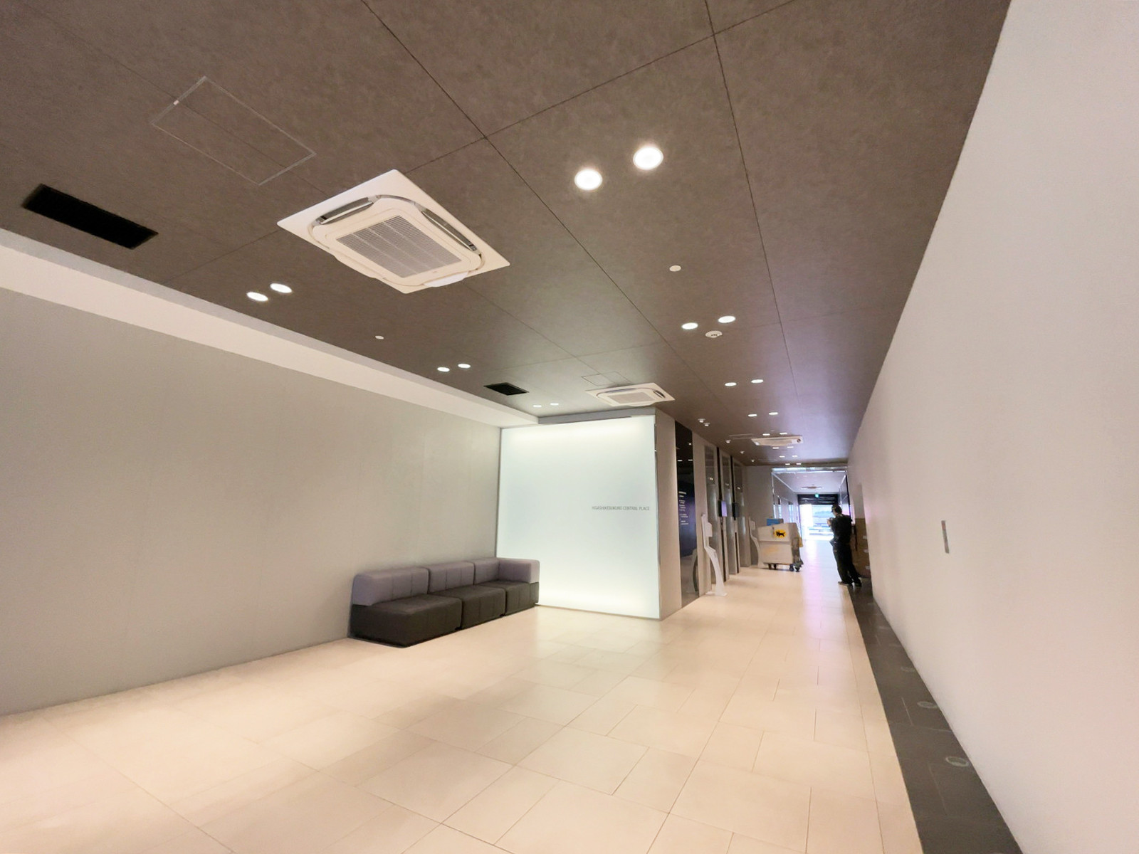 エントランスホール