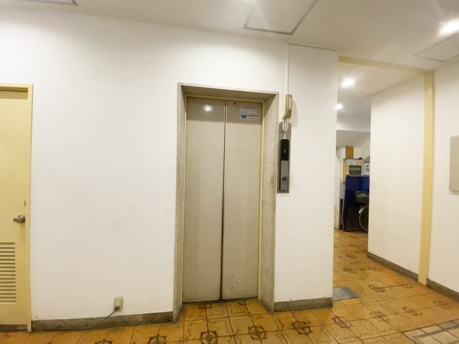 エレベーター