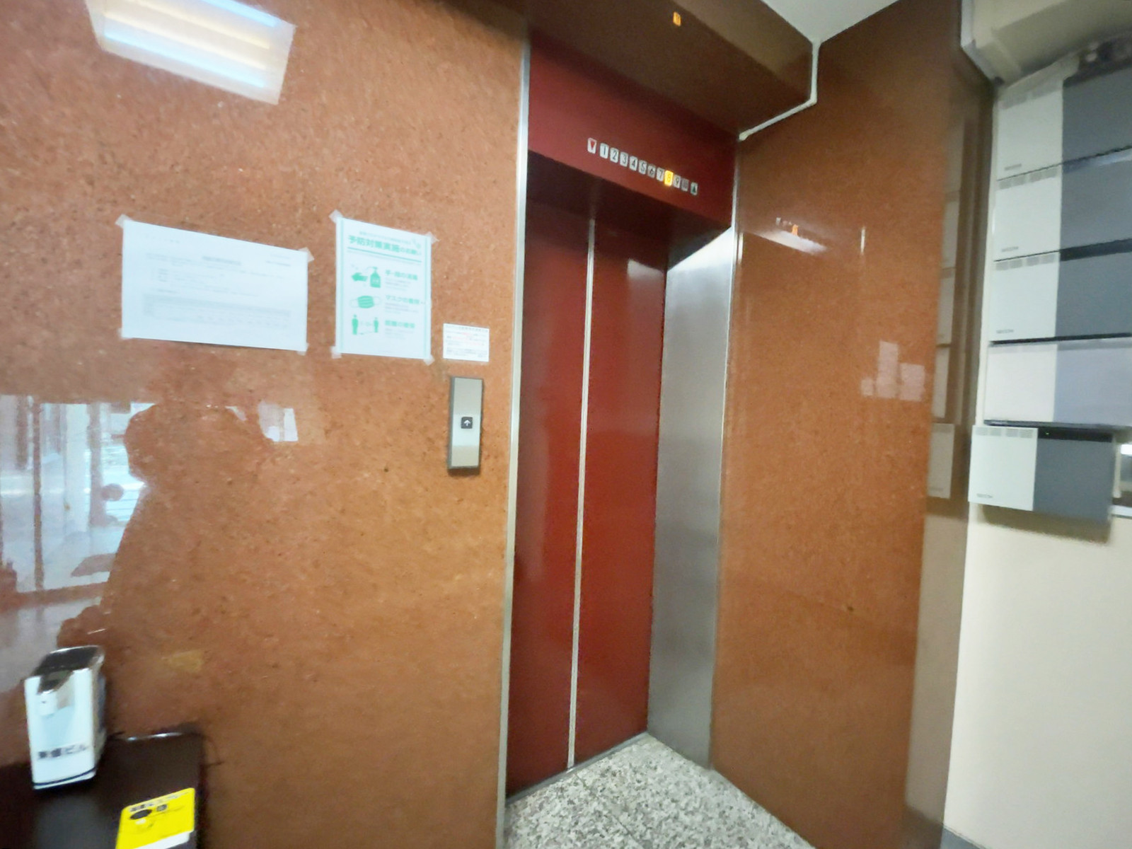 エレベーター(1基)