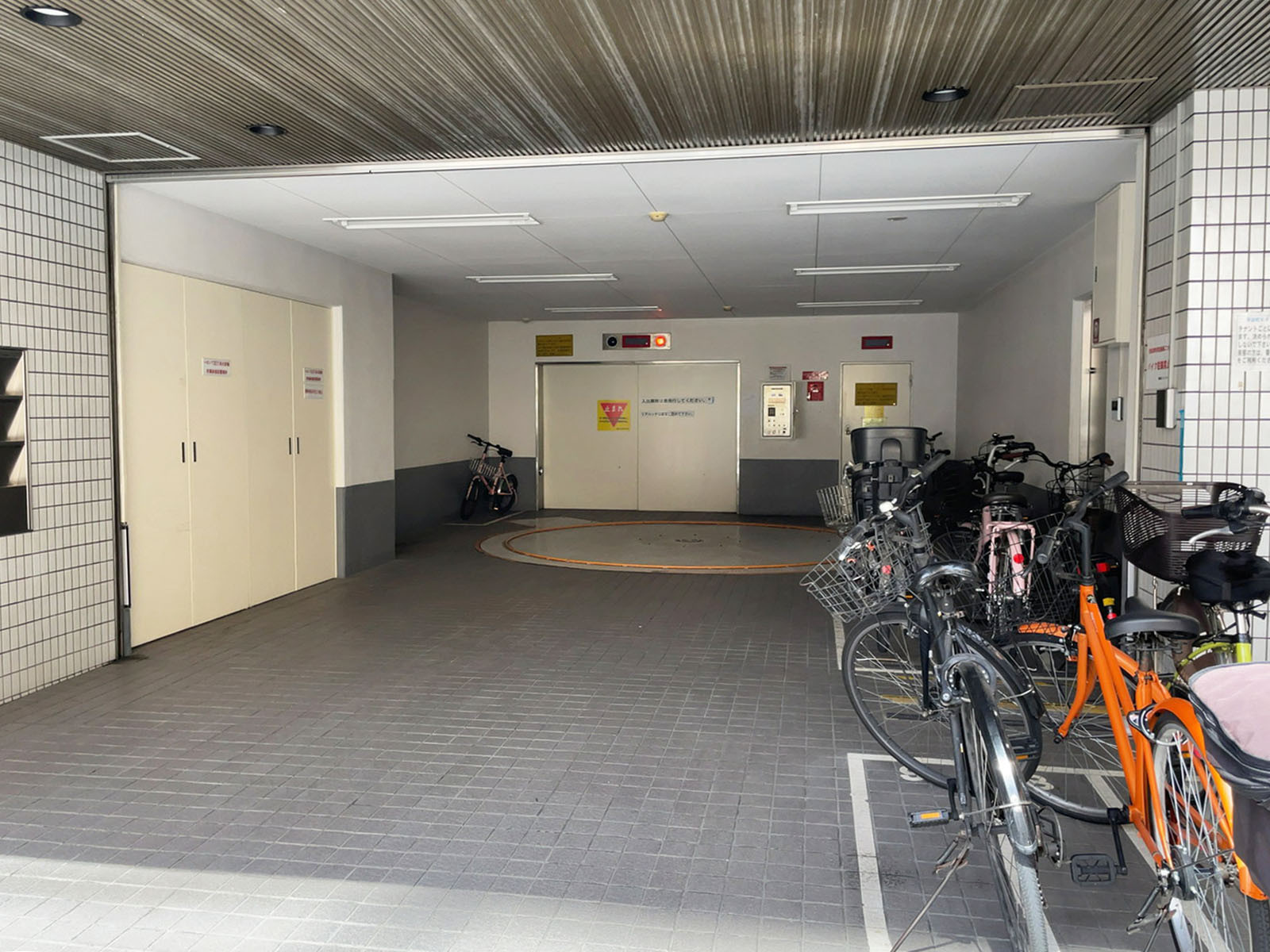 駐車場