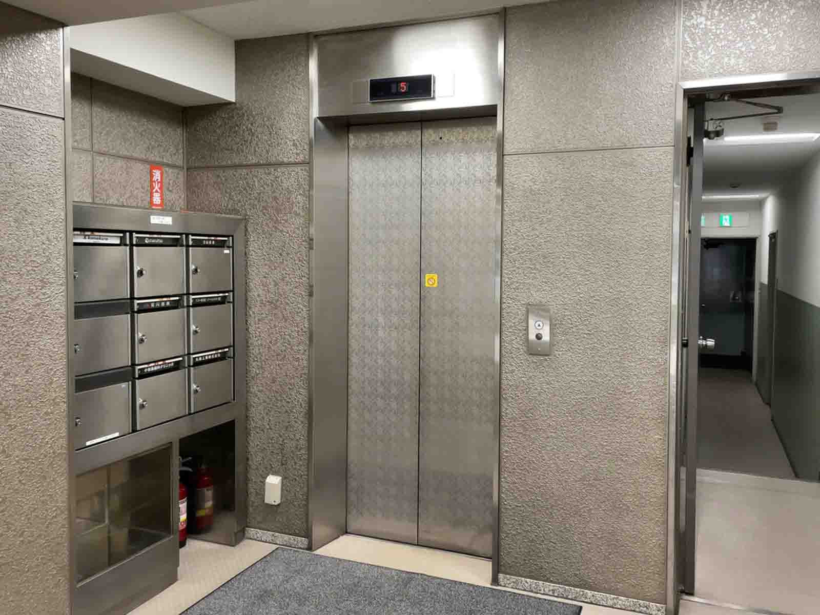 エレベーター