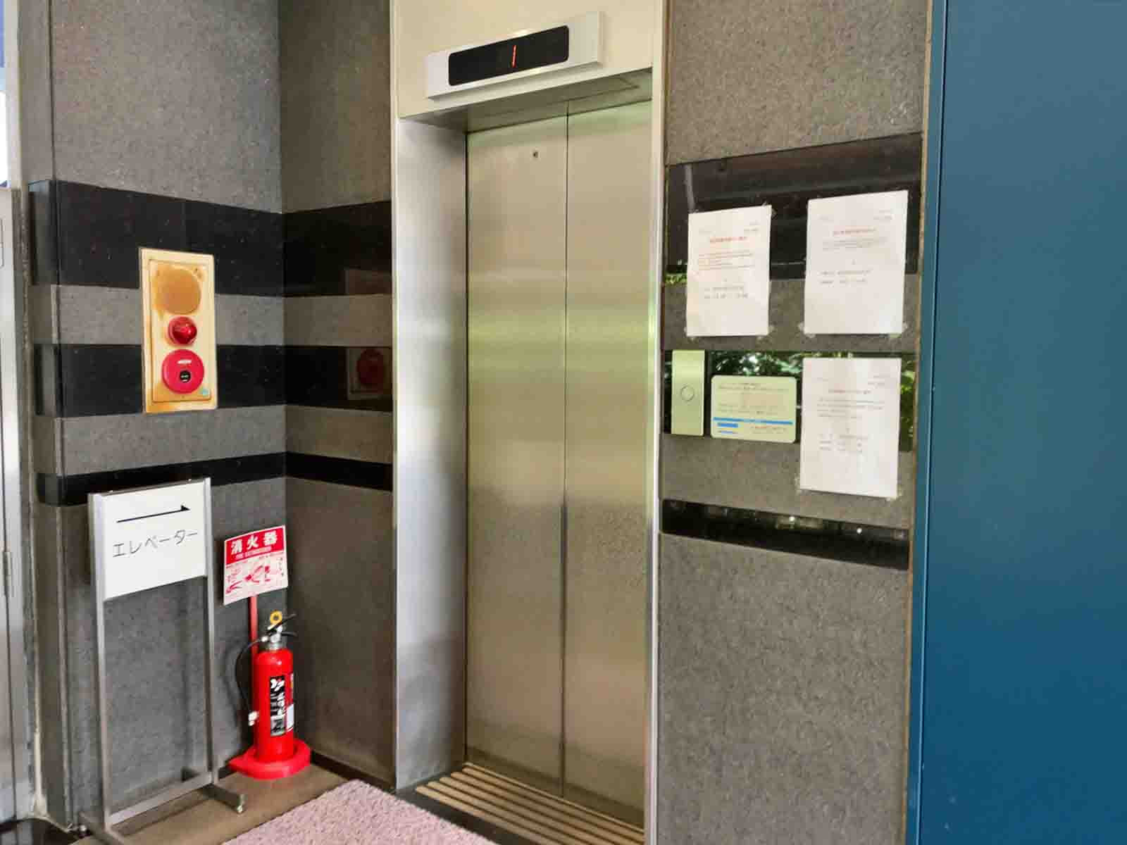 エレベーター