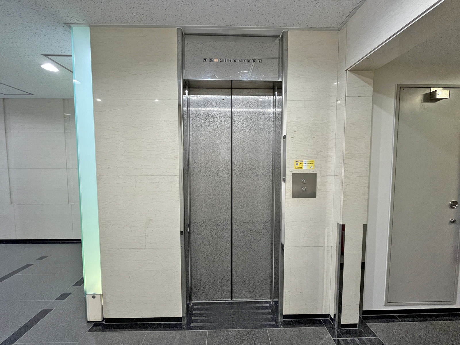 エレベーター