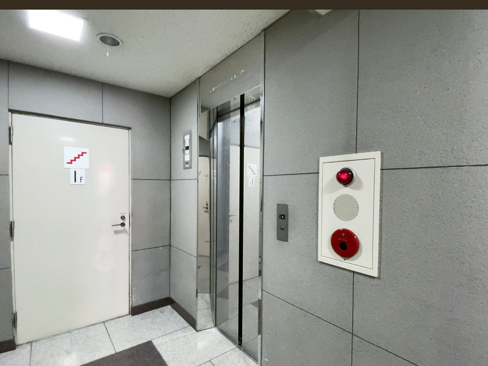 エレベーター(1基)
