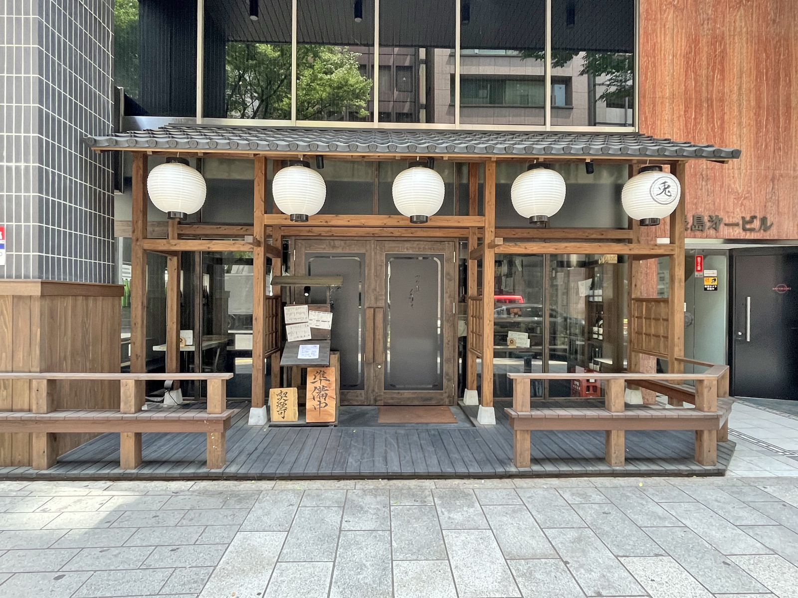 1階テナントの様子