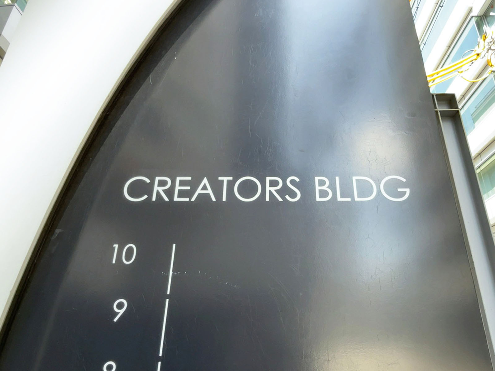 ネームプレート:CREATORS BLDG