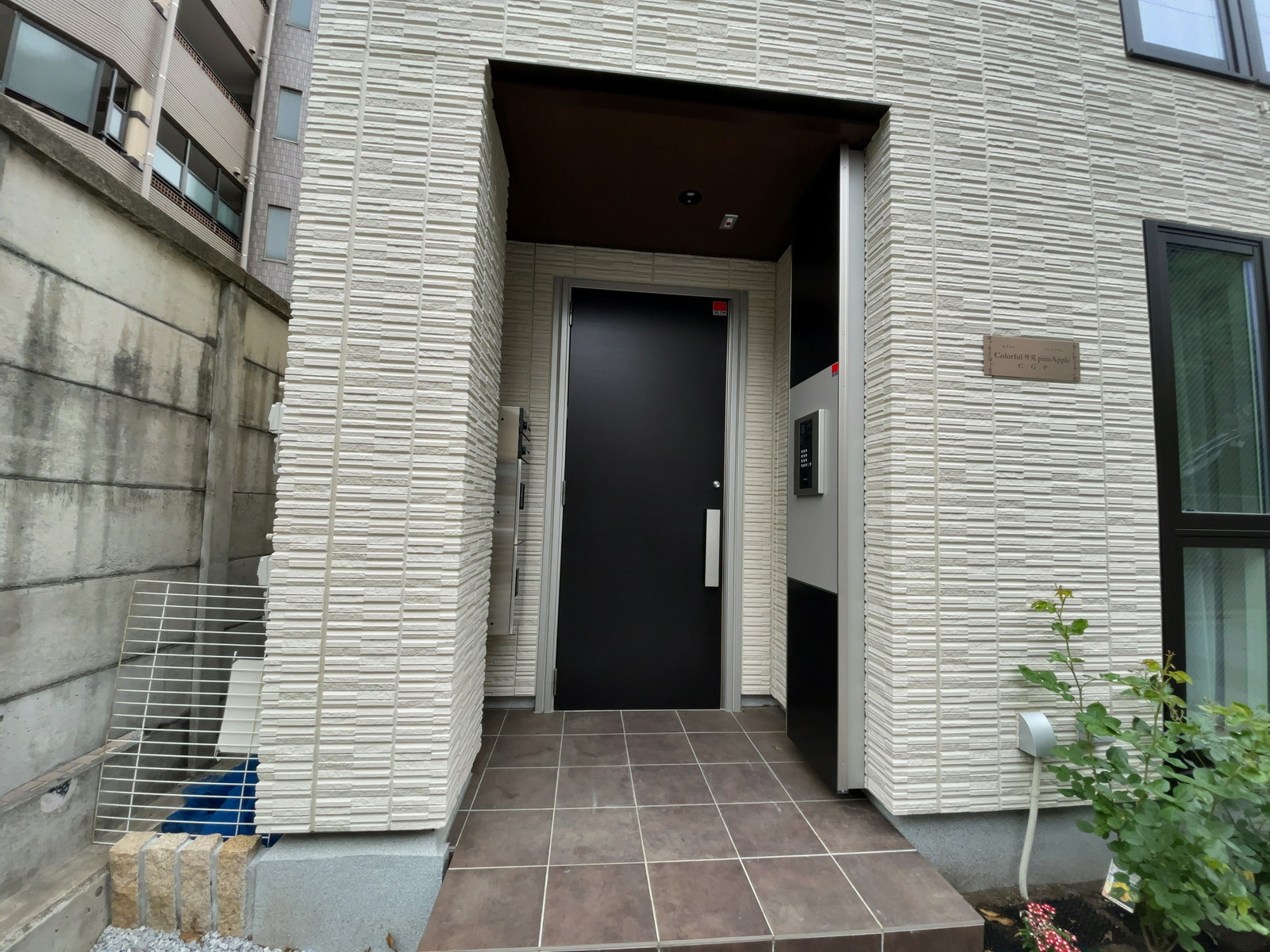 オフィスビル出入口