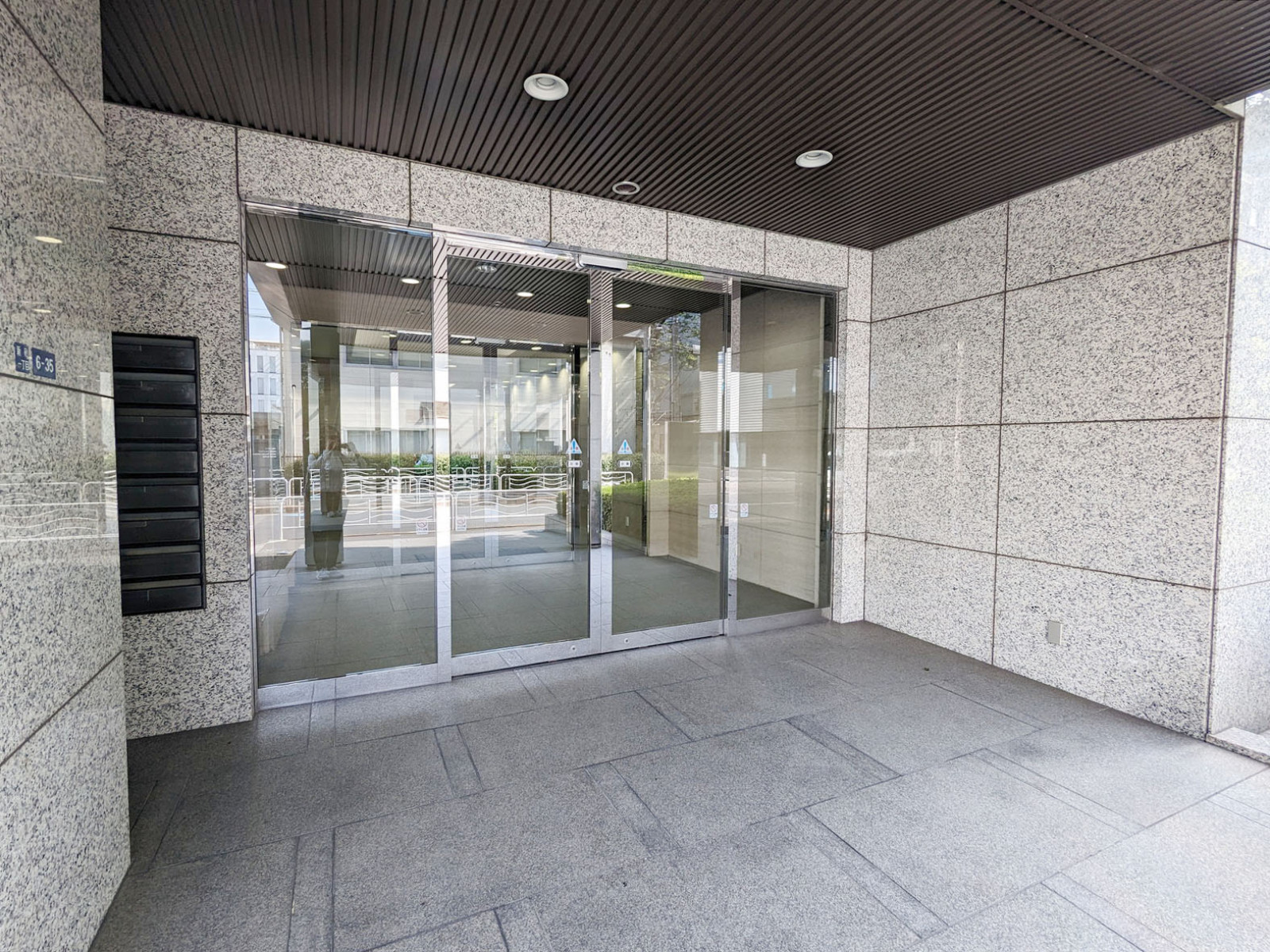 エントランス