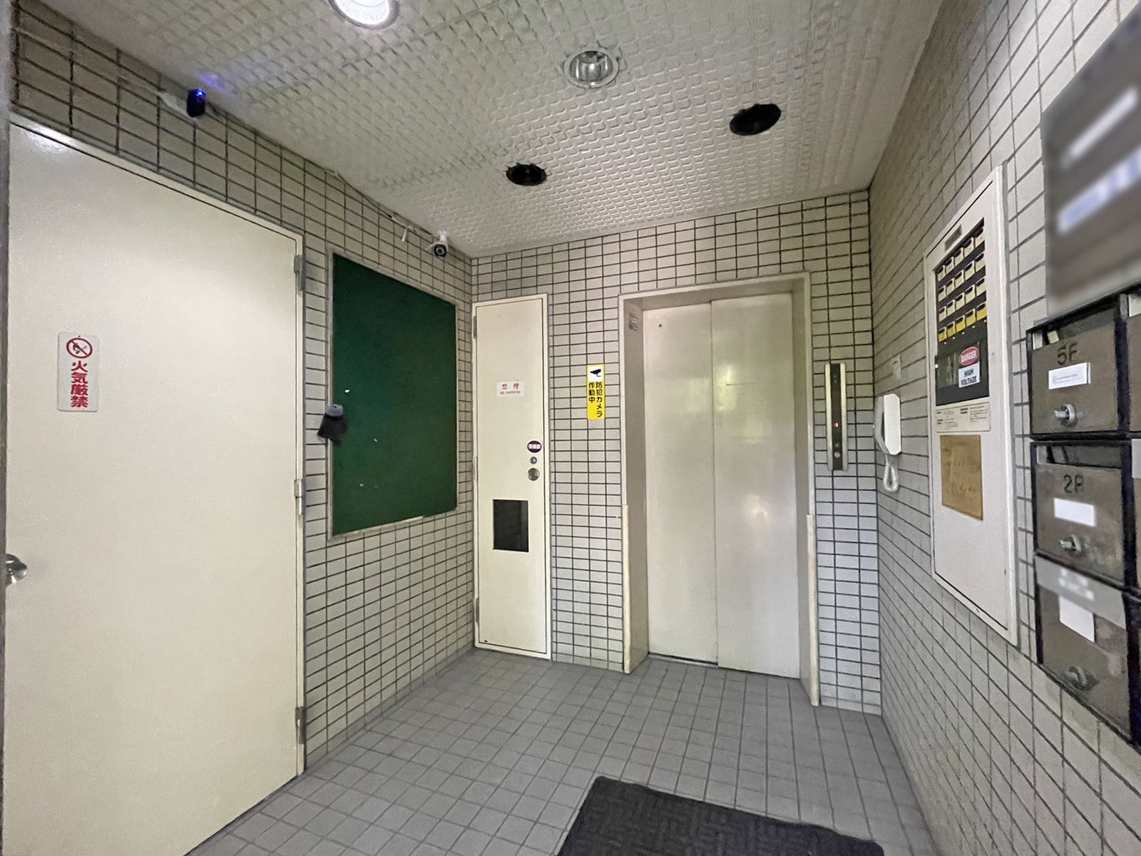 エントランス