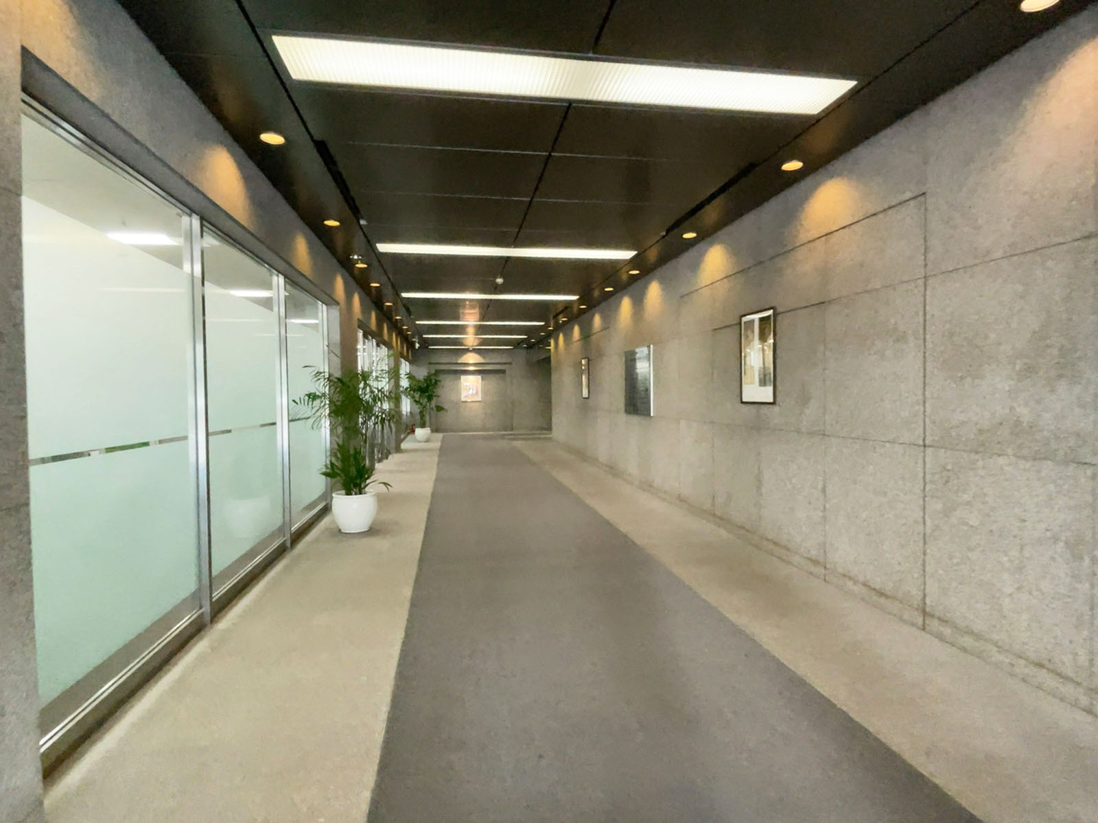 エントランスホール