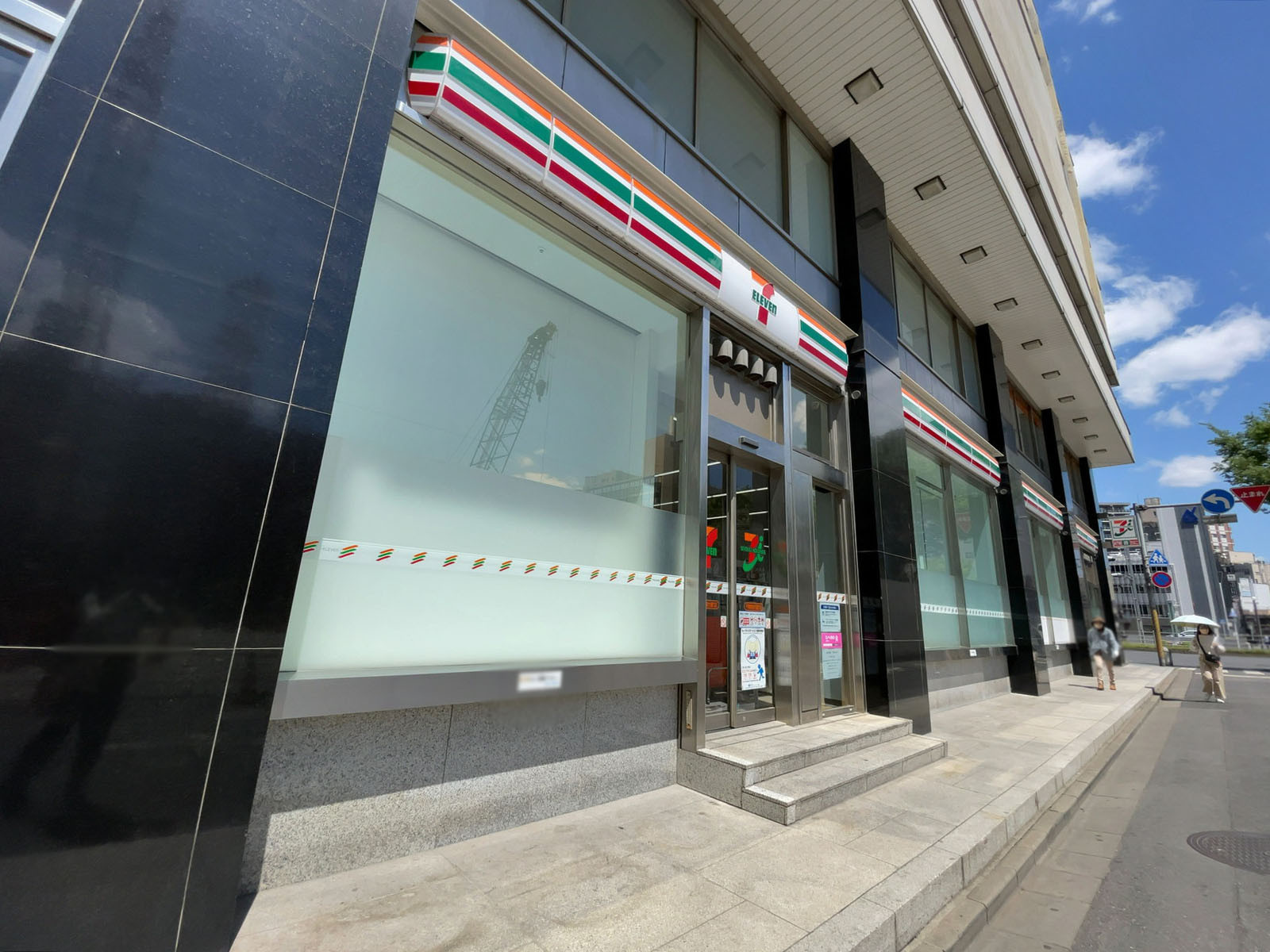 1階のセブンイレブン 千葉駅前大通り店