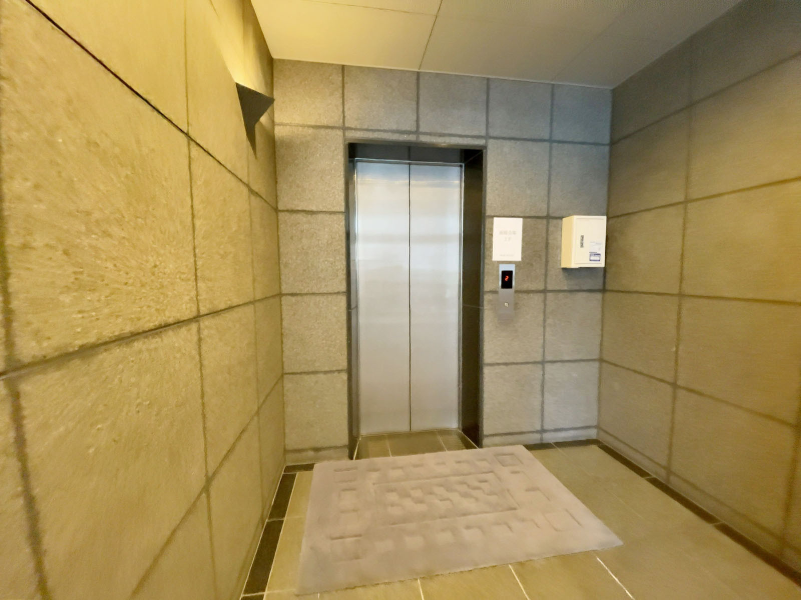 エレベーター(1基)