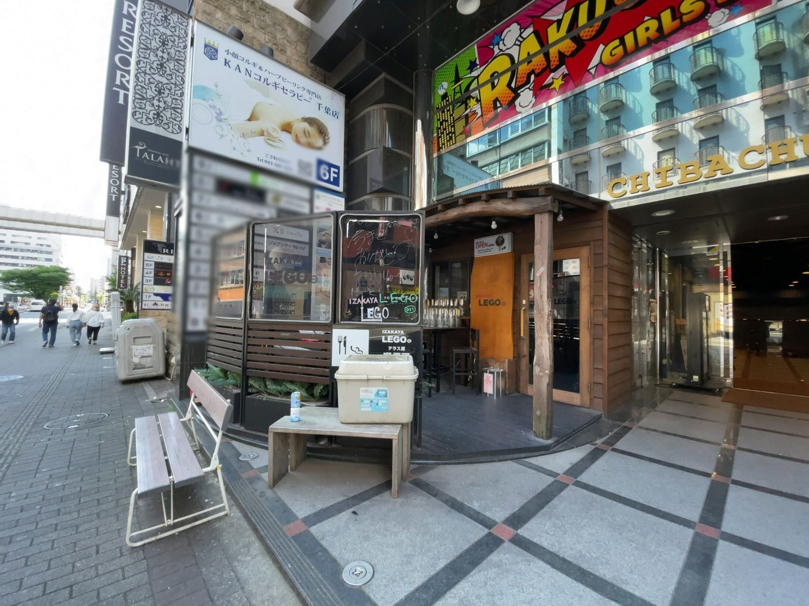1階の飲食店