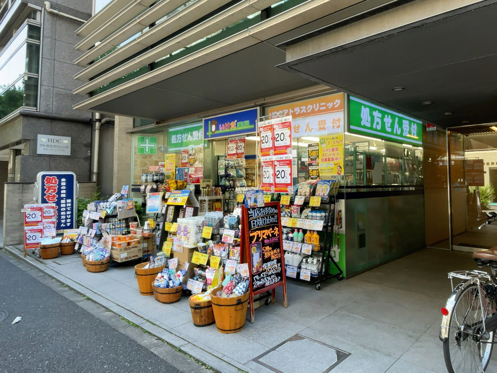 1階テナントの様子