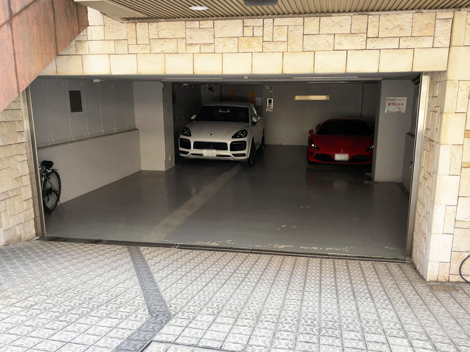 駐車場