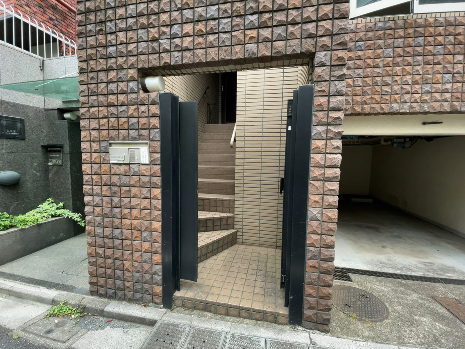 物件出入口