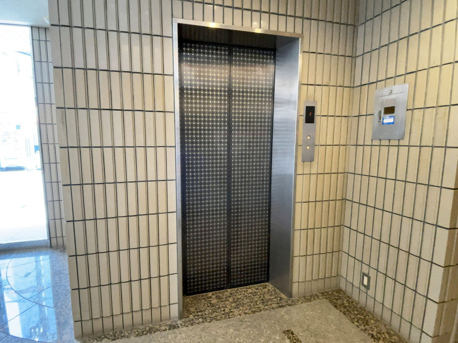 エレベーター