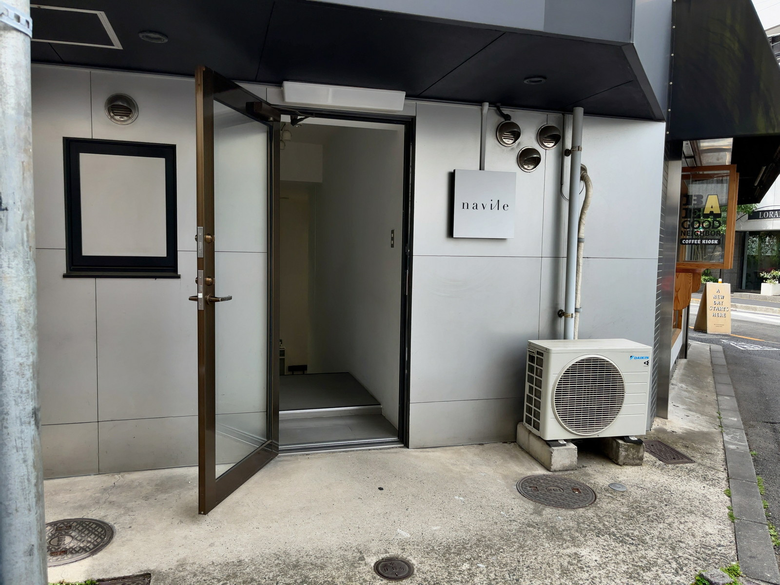 地下への出入口