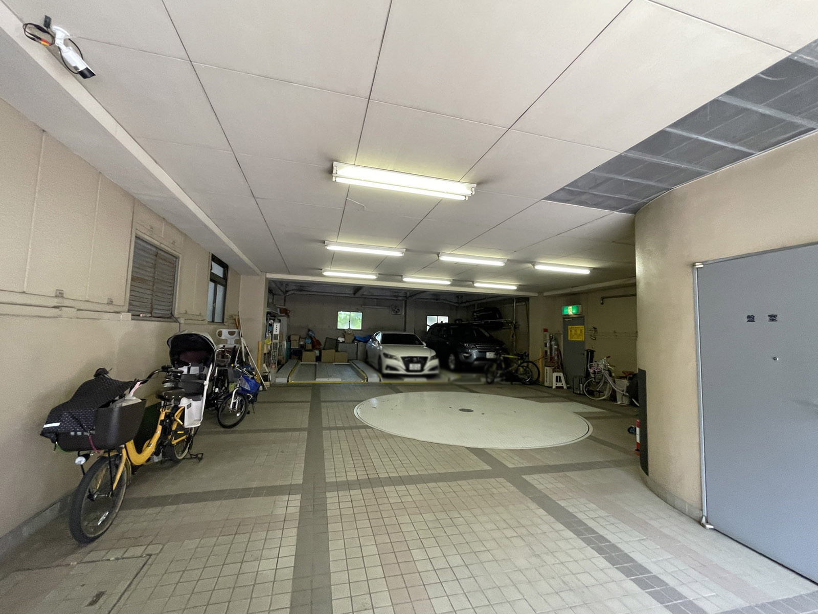 駐車場