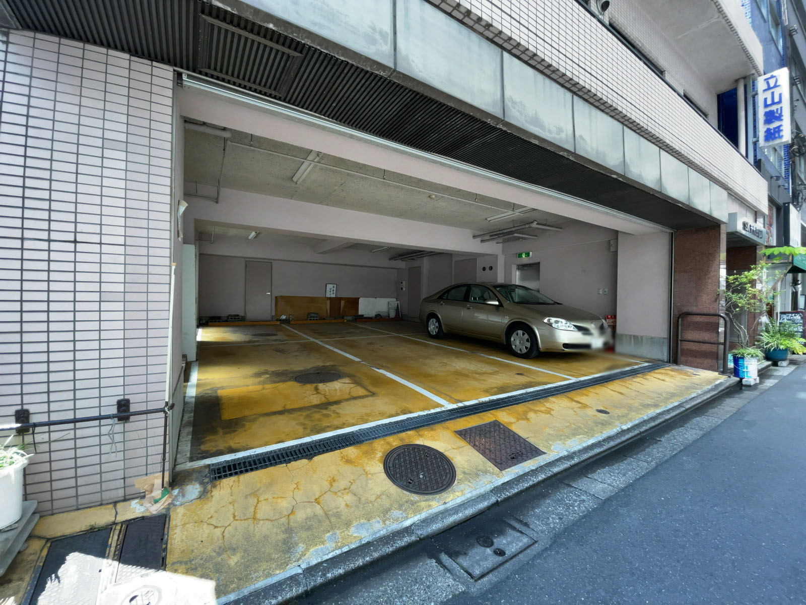 駐車場