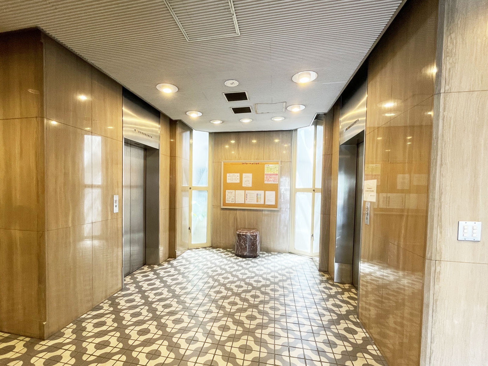 エレベーターホール