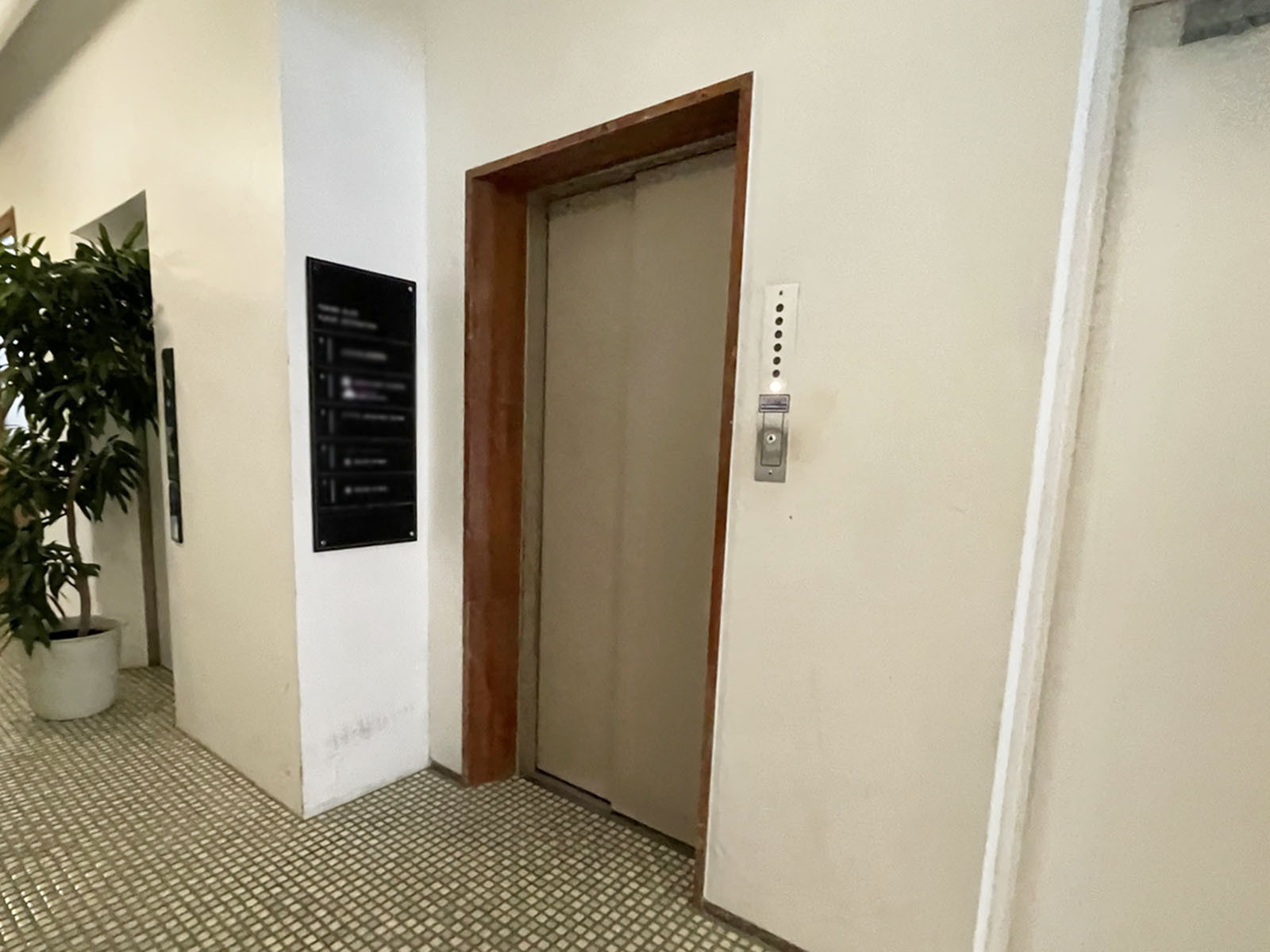 エレベーター