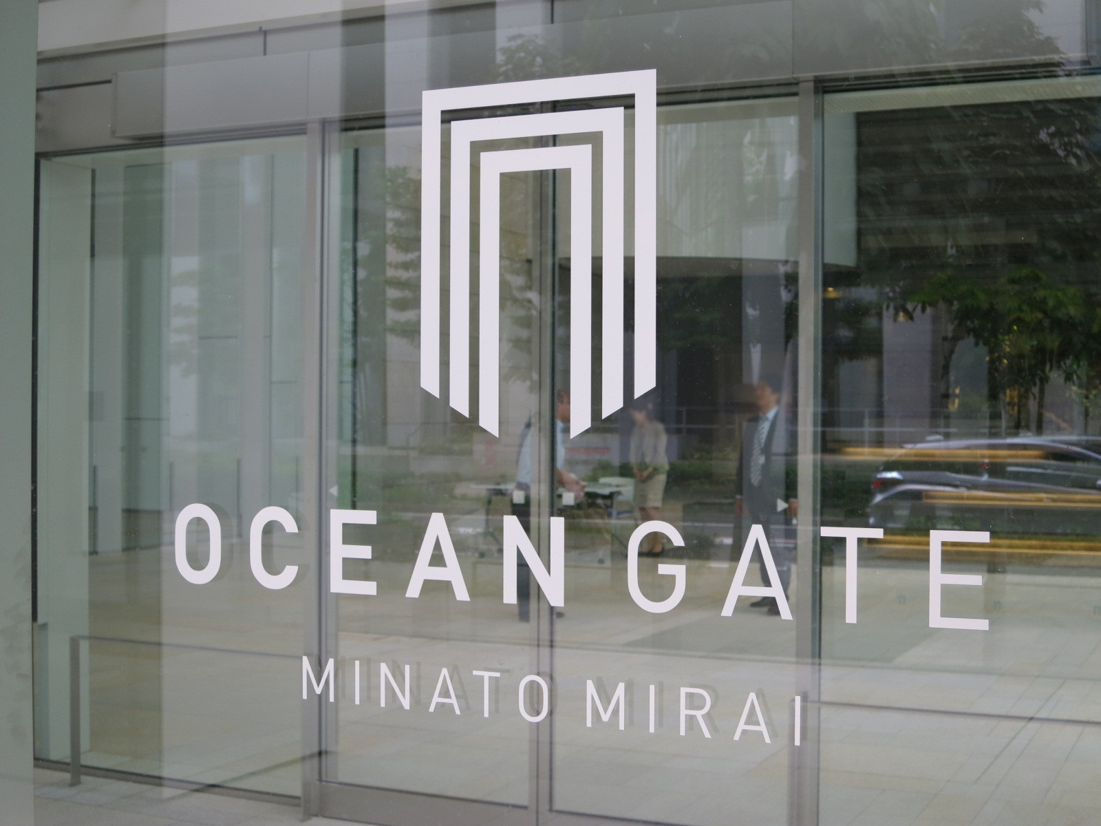 ネームプレート：OCEANGATEみなとみらい