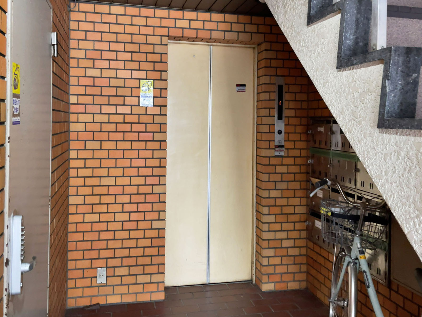 エレベーター