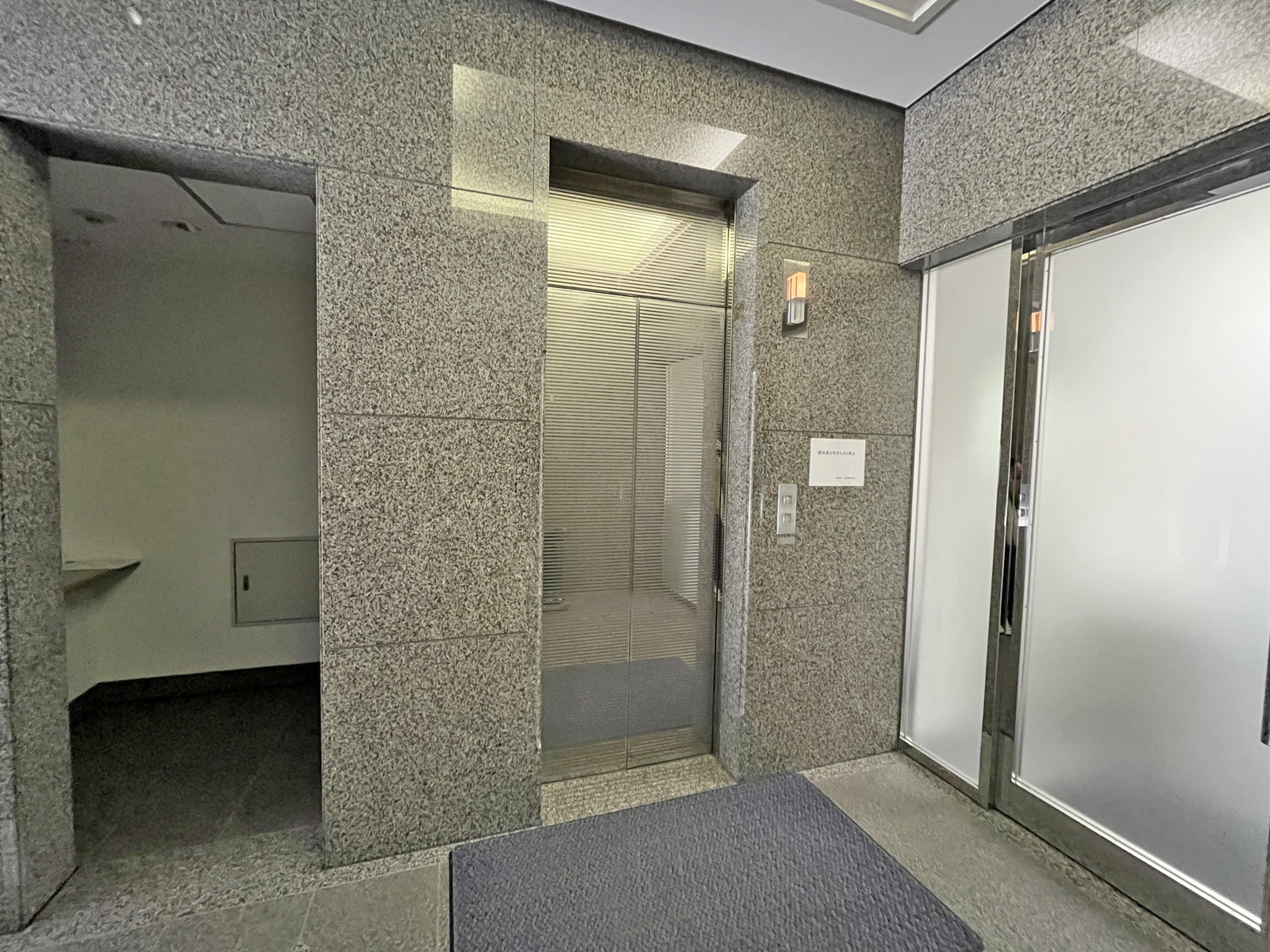 エレベーター（1基）