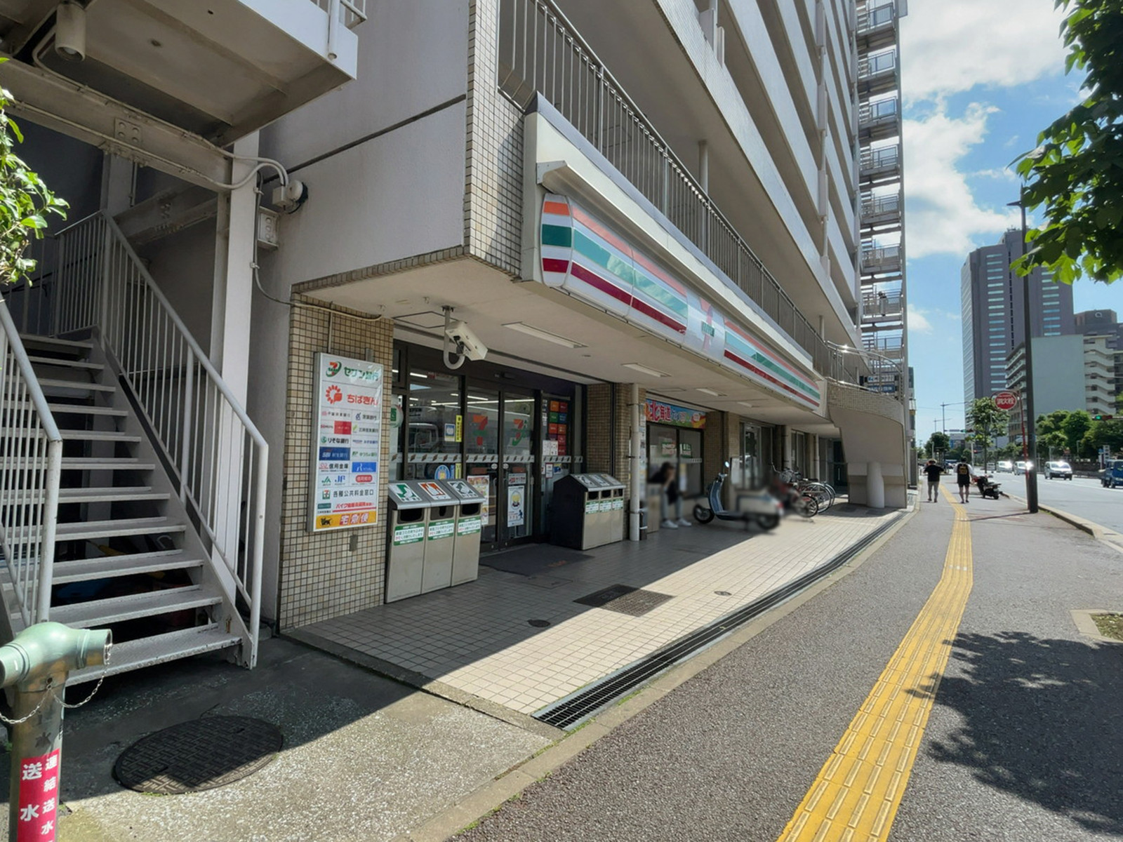 1階のセブンイレブン 千葉神明町店