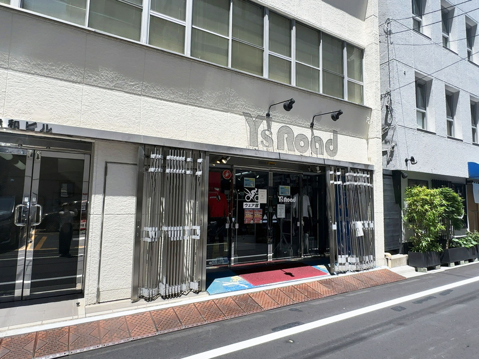 1階テナントの様子