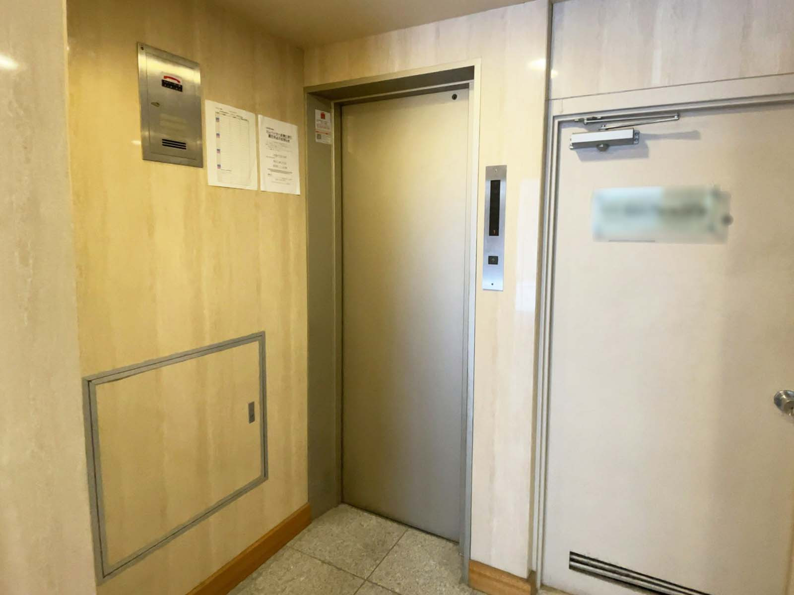 エレベーター（1基）