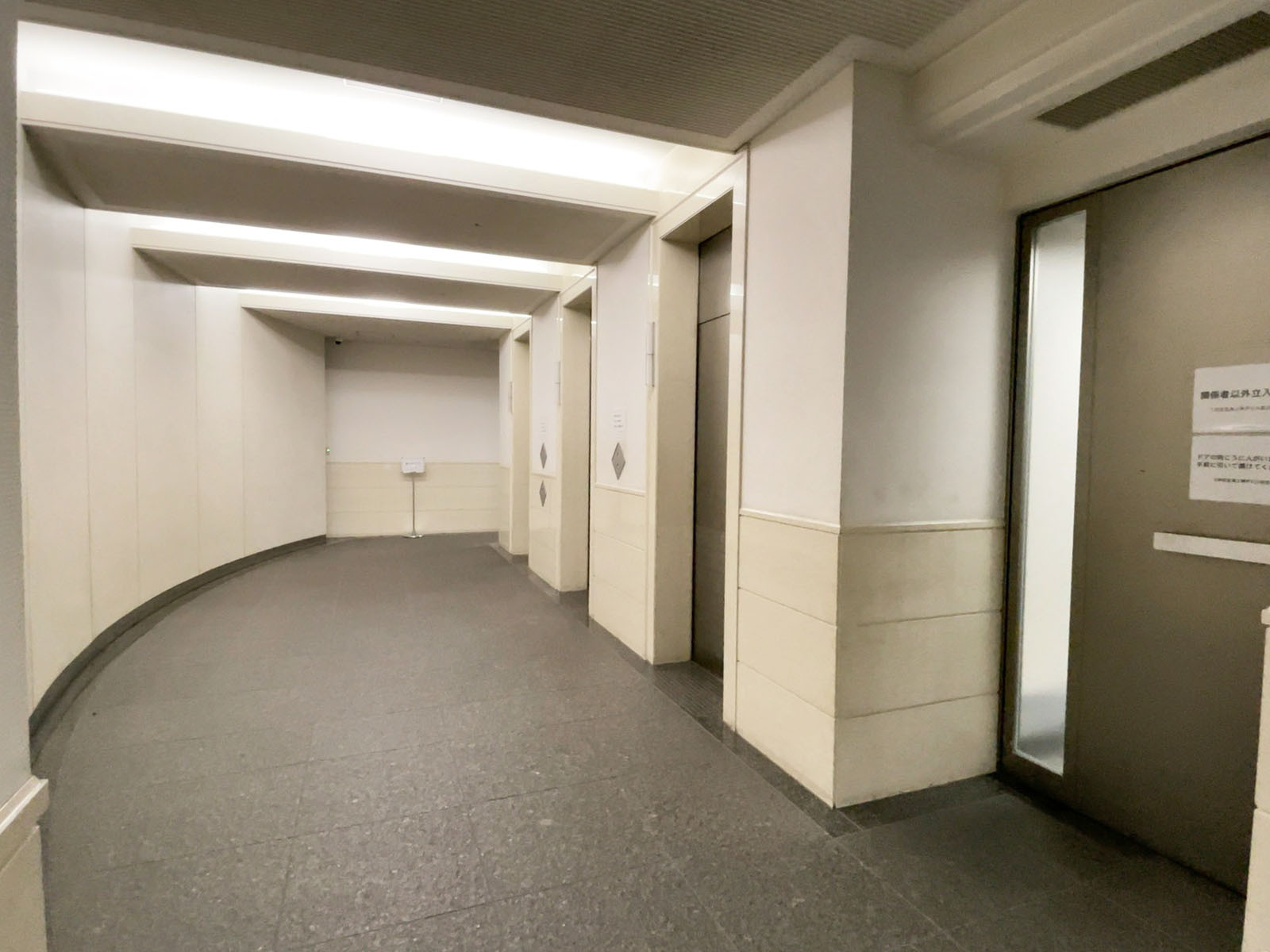 エレベーターホール