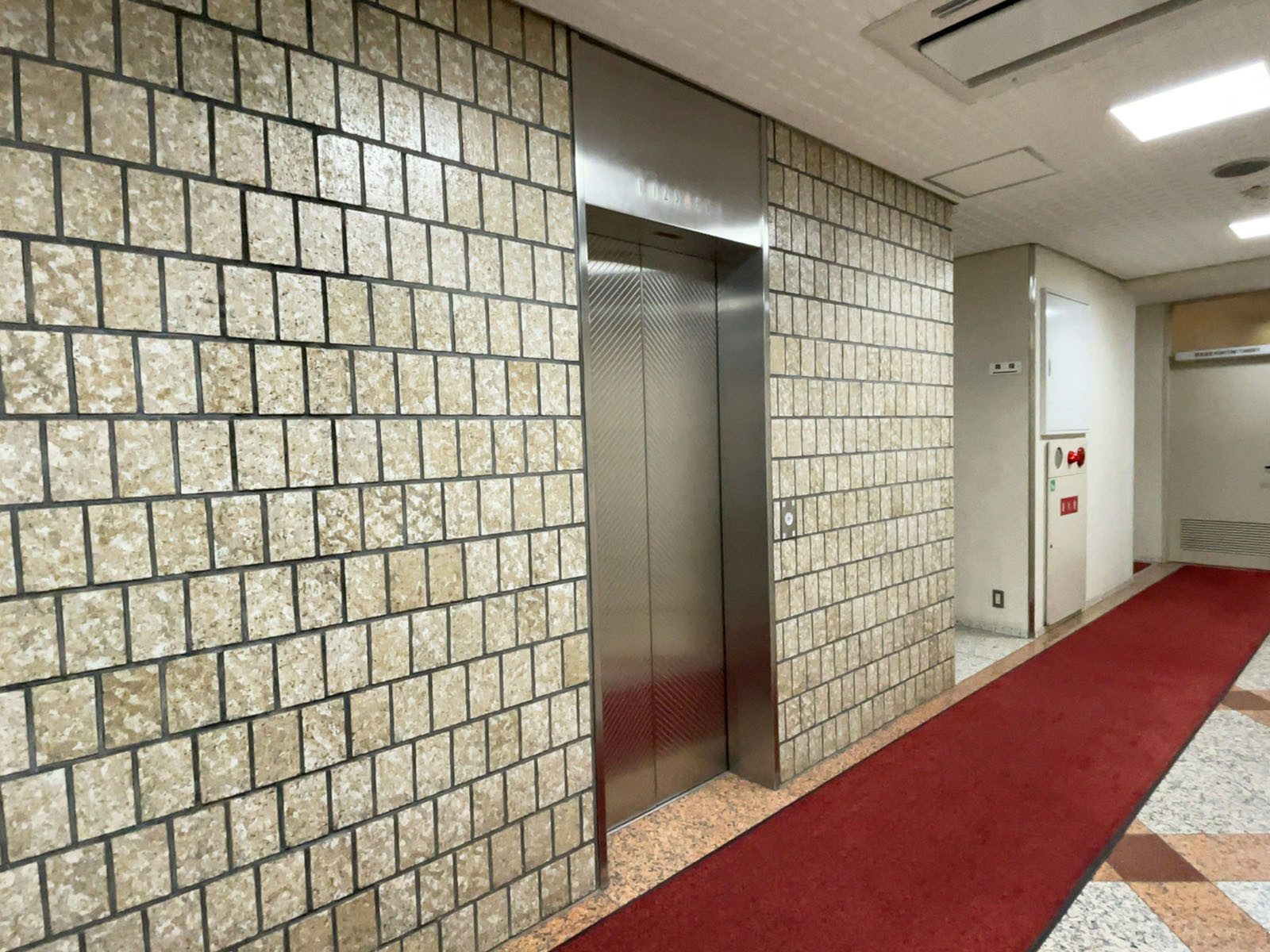 エレベーター