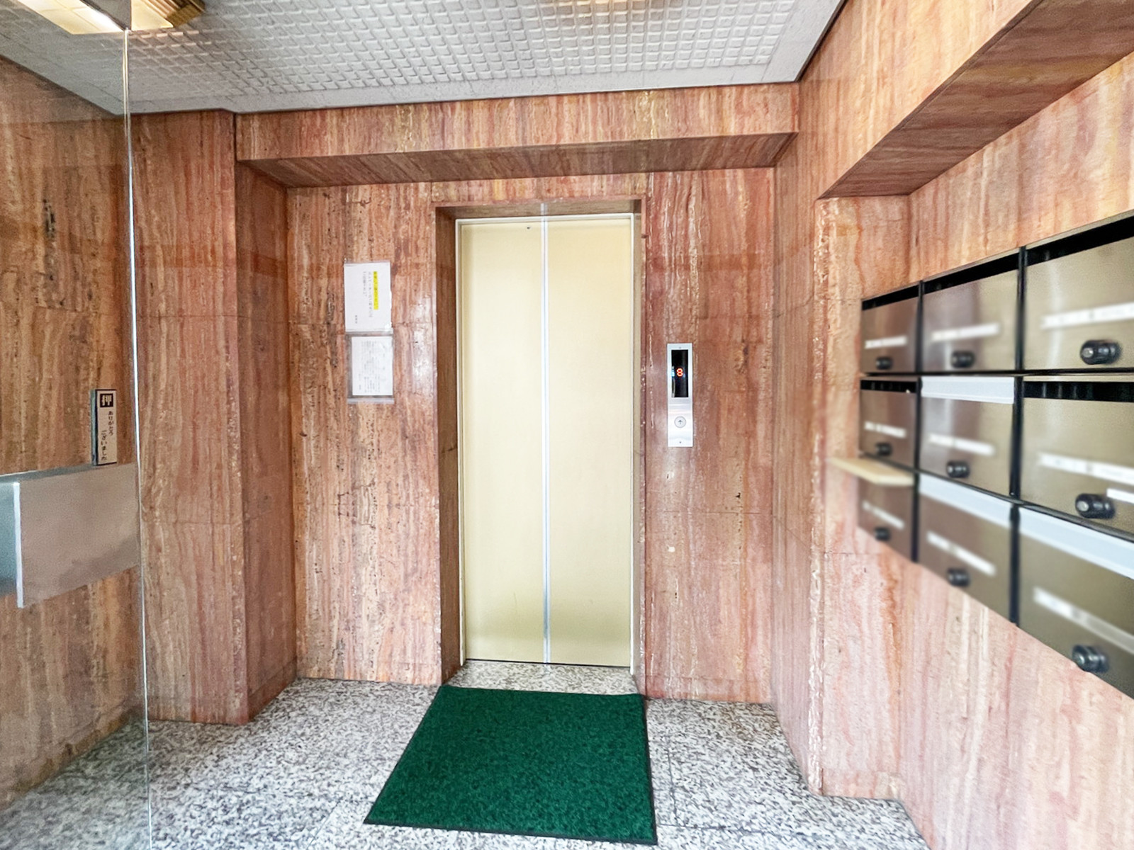 エレベーター(1基)