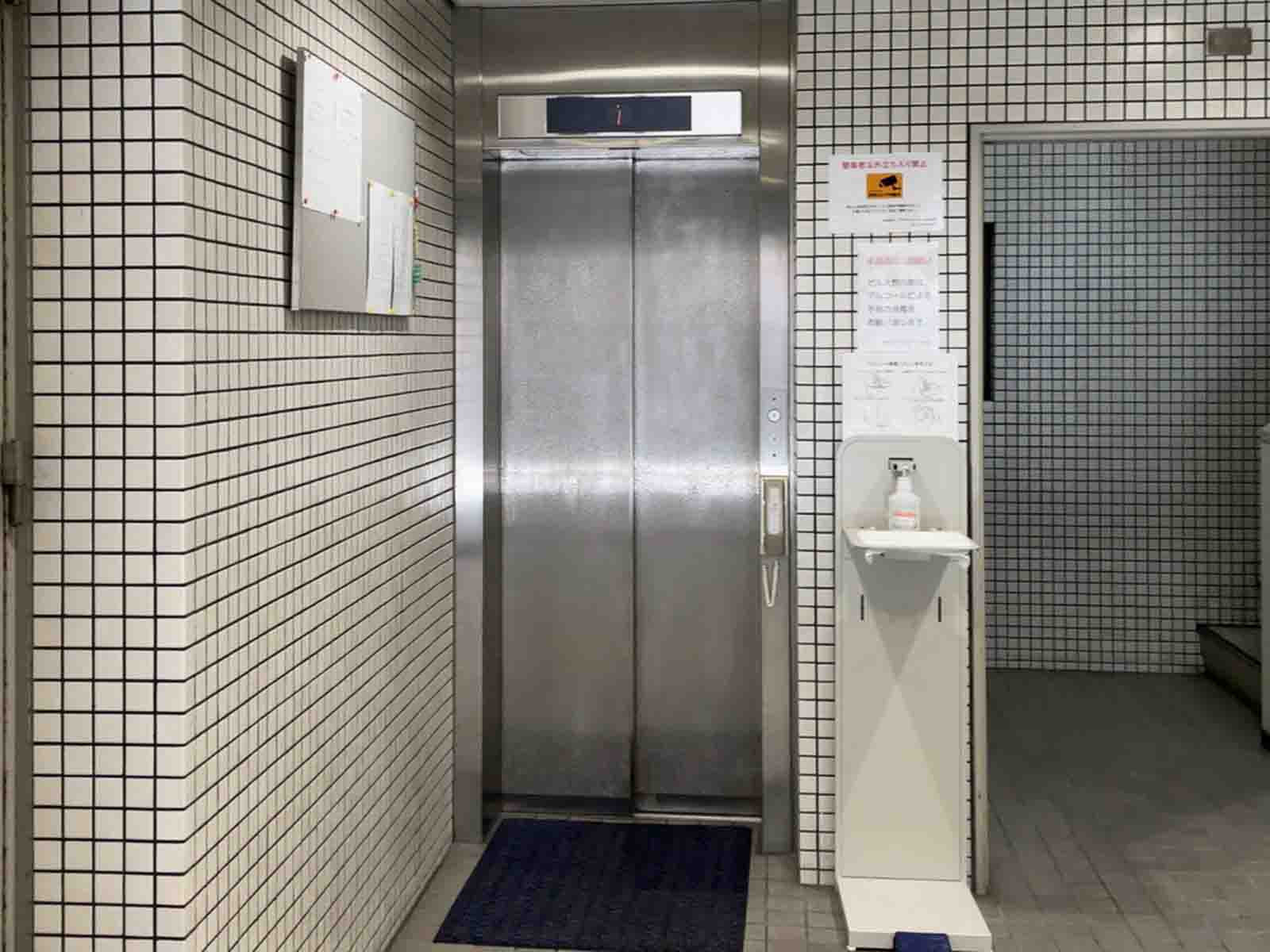 エレベーター