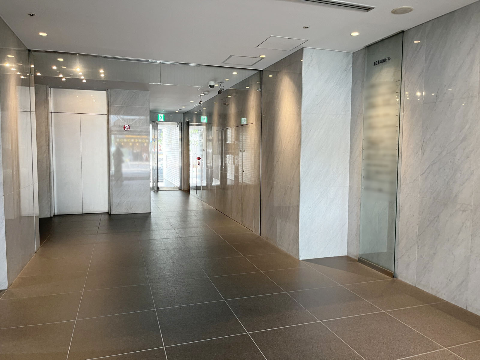 エントランス