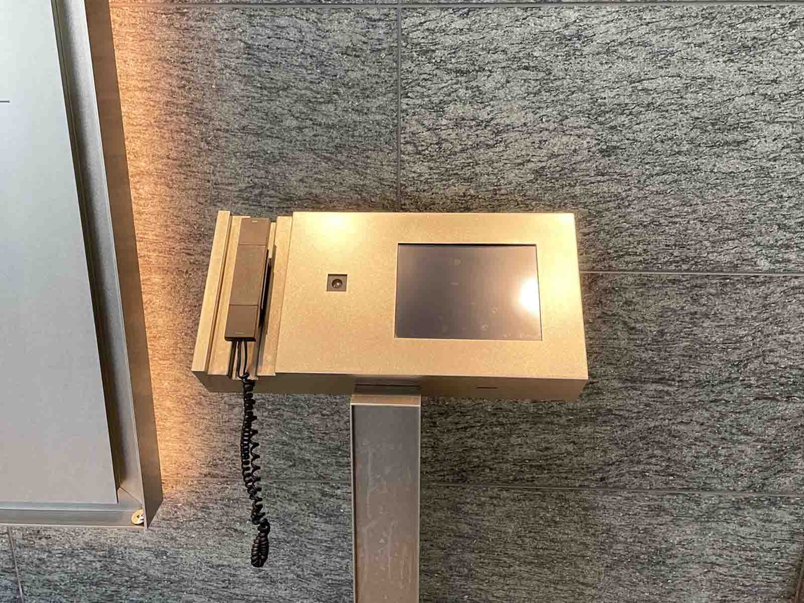 インターホン