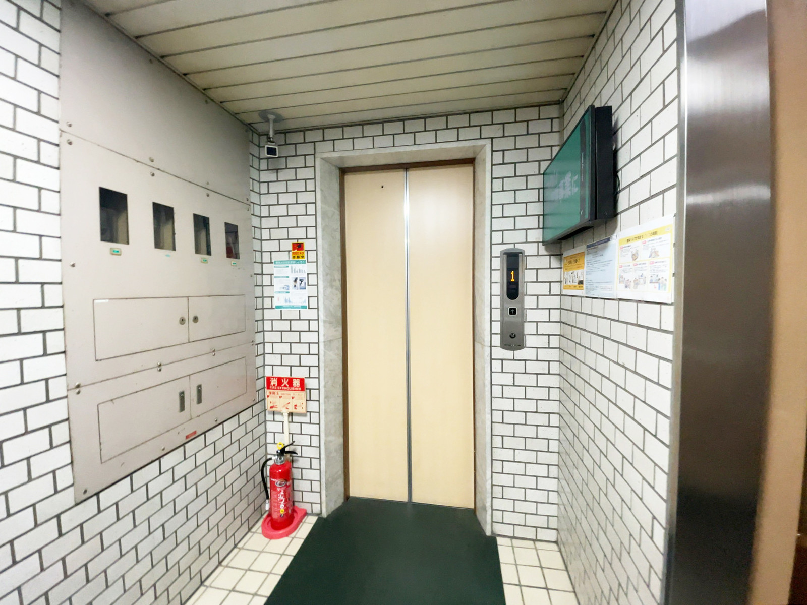 エレベーター(1基)