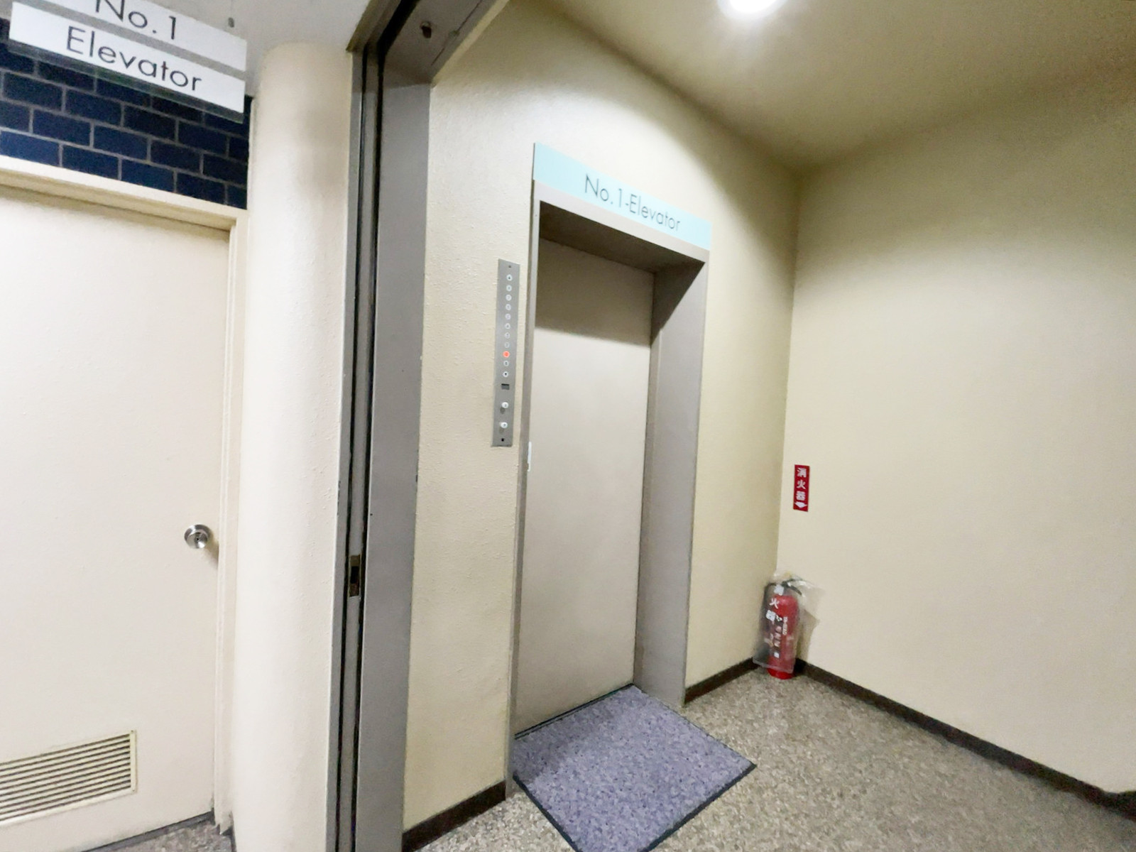 エレベーター(1基)
