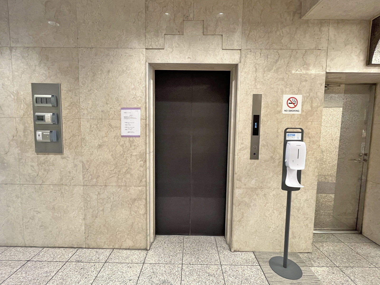 エレベーター