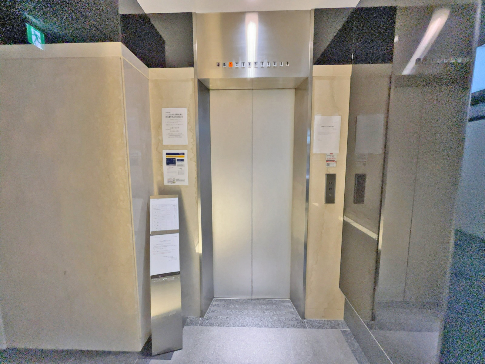 エレベーター(1基)