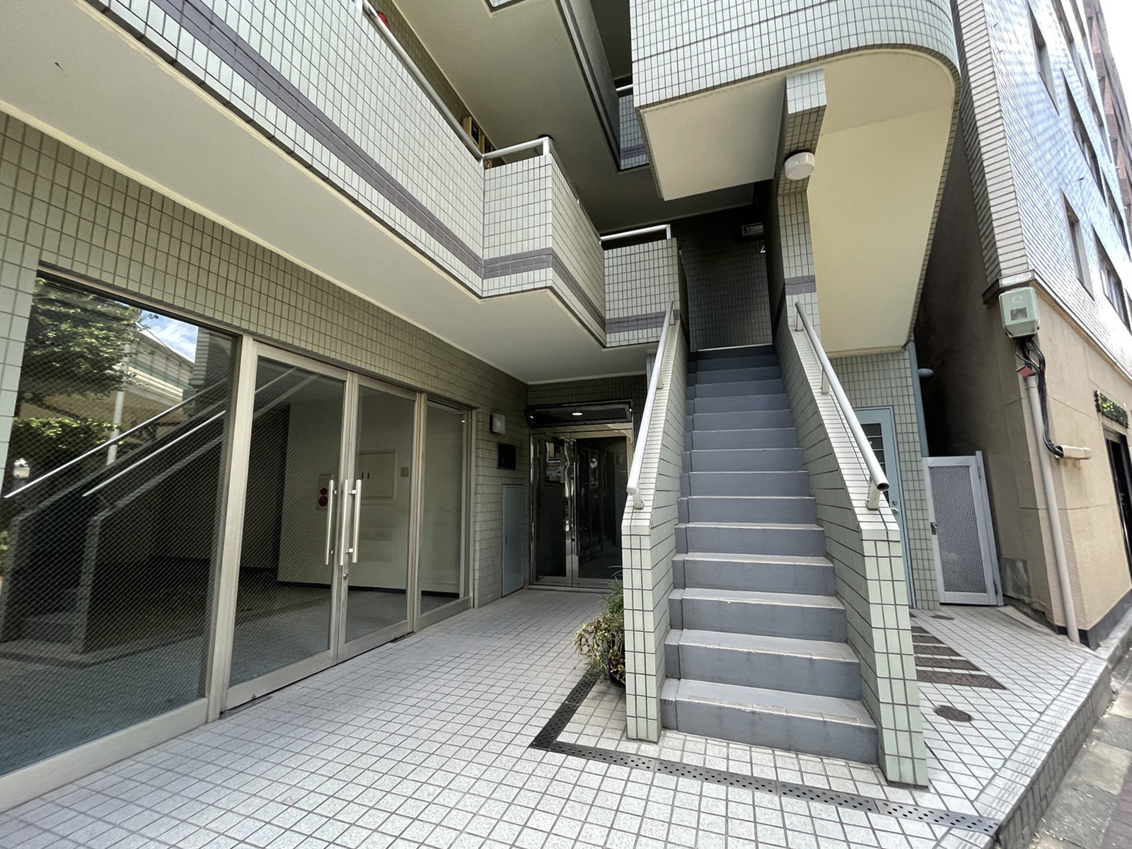 エントランスアプローチ