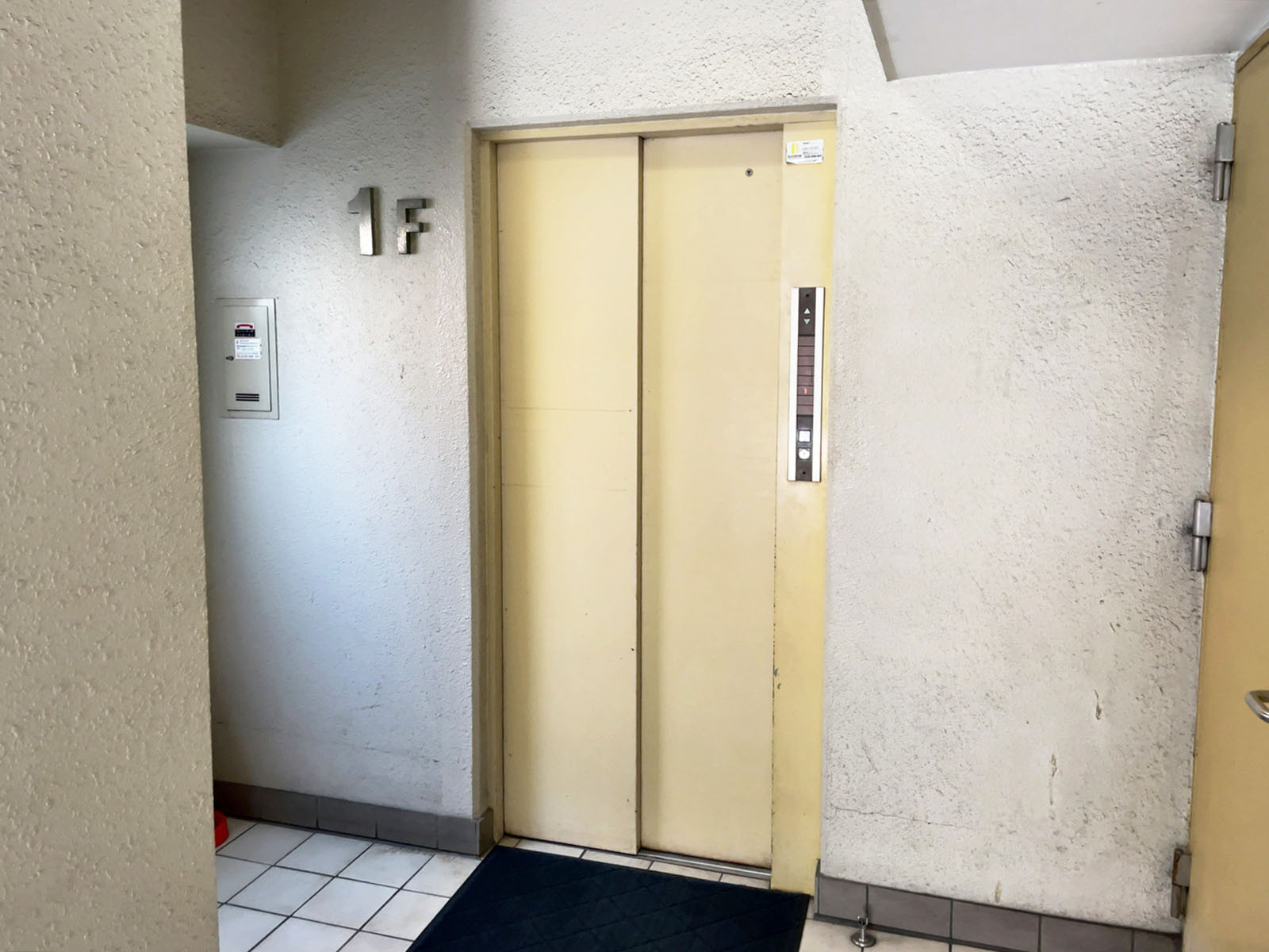 エレベーター