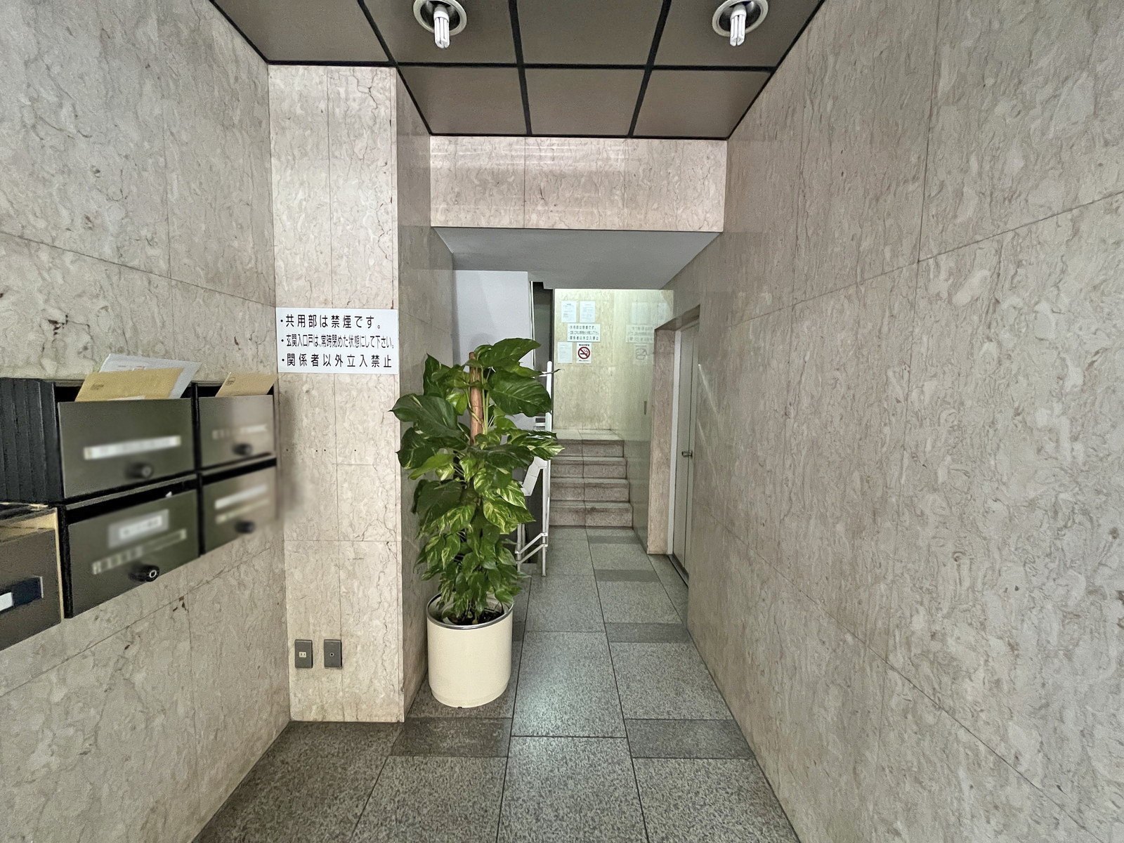 エントランス